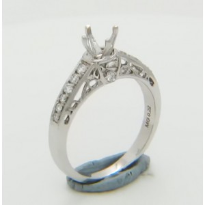 Certified Diamond Mount for Brilliant Round Cut Solitaire - LR1045G